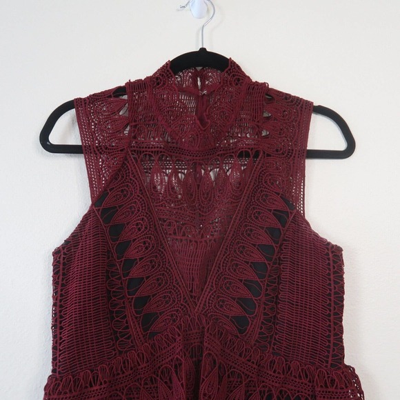 Self Portrait Teardrop Guipure Lace Mini Dress fits like a 6 - Picture 9 of 16